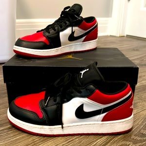 Nike Air Jordan 1 Low GS Bred Toe